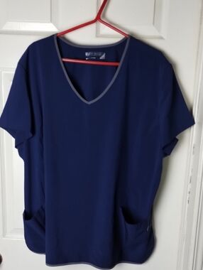 White Cross Navy Blue V-Neck Short Sleeve Top with Pockets 3XL